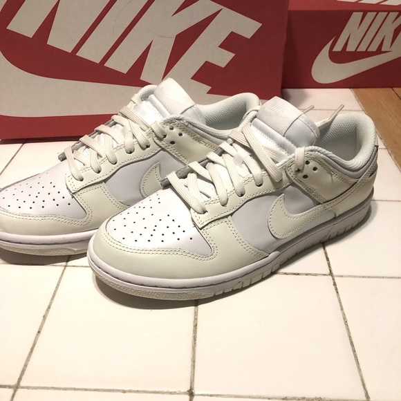 Nike Dunk Low women’s white/sail size 8.5 - Picture 6 of 7